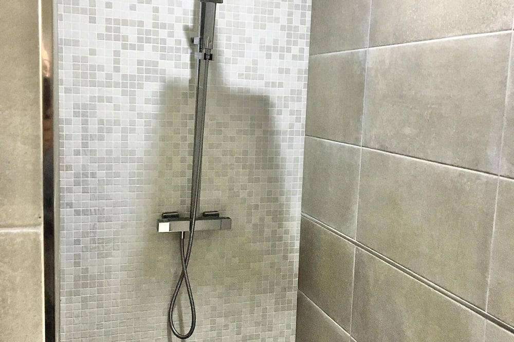 Appartement entier, Large Duplex Apartment, panoramic view. quiet . in Abbartello, Olmeto