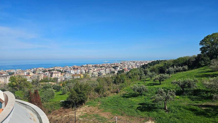 Ferienwohnung für 2 Personen, mit Garten und Ausblick in Pescara - 3