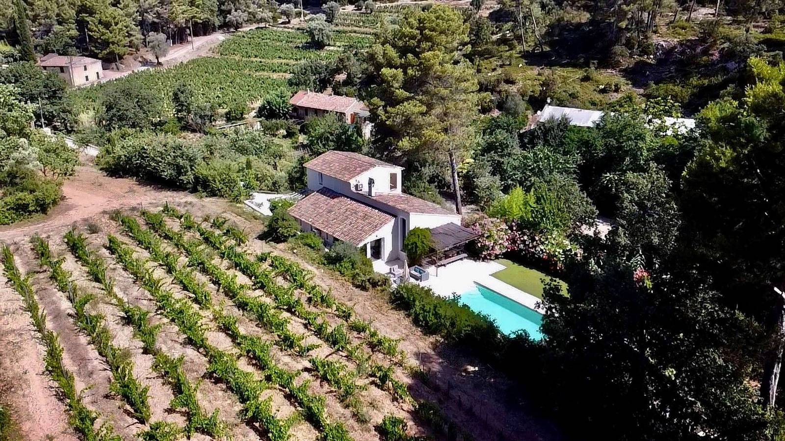 Holiday villa in la Cadière d'Azur, near Bandol,  pool, pets allowed (1). in La Cadière-d'Azur, Region de Toulon