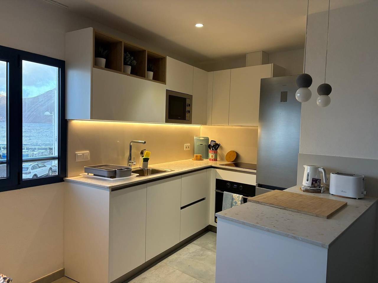 Casa Rociega - Montaña Clara 2: Casa Vacacional con Wi-Fi in Playa Famara, Teguise