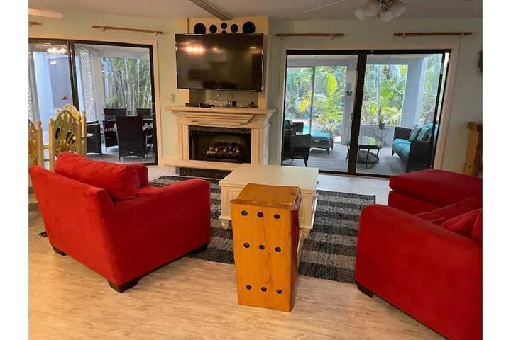 Vacation rental for 9 people, with yard and hot tub in Stuart