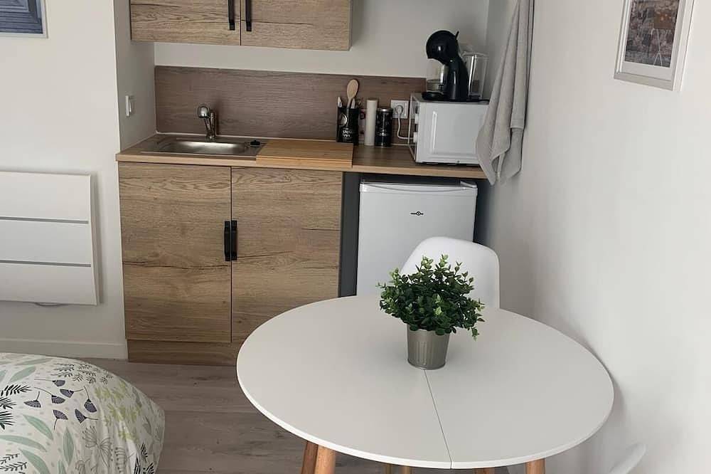 Entire apartment, The Cherry Tree, near Paris Roissy Cdg Airport, Disneyland, Asterix, Exposition in Villepinte, Seine-Saint-Denis