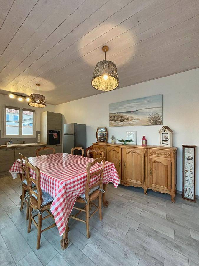 Location de vacances pour 5 personnes, avec jardin et vue dans Port de la Cotinière