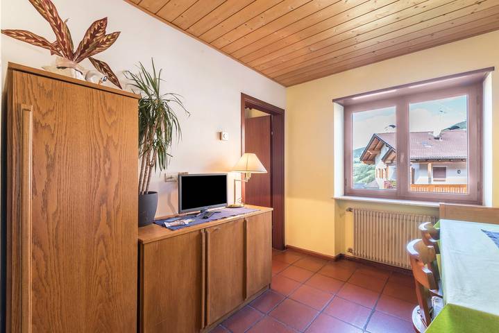 Ganze Wohnung, 'Pension Sonia Apartment 104' mit Bergblick, Garten und Wlan in Santa Magdalena (Eisacktal), Villnöß