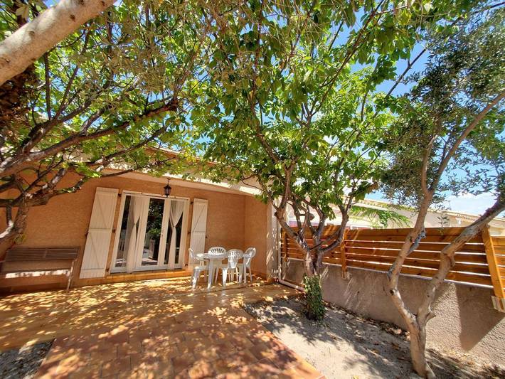 Gîte pour 4 personnes, avec jardin à Sigean
