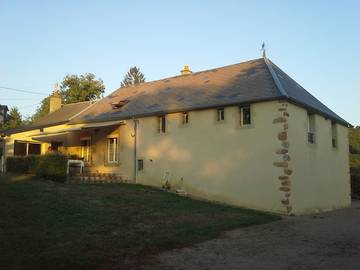 Gîte pour 6 personnes, avec terrasse et jardin à Cussy-en-Morvan