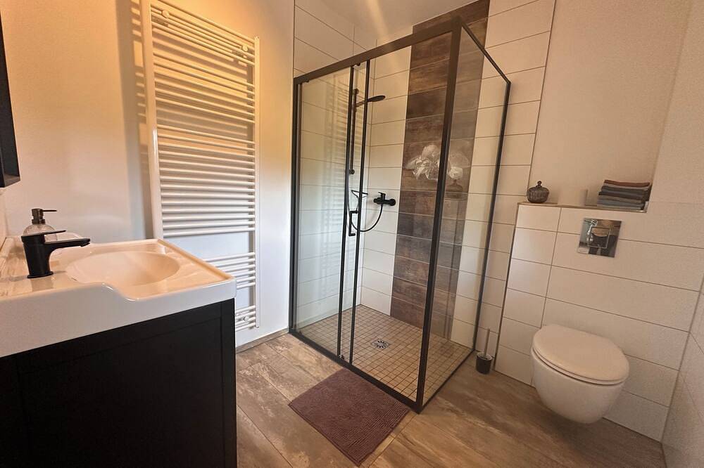 Ganze Wohnung, Haus an der Panke, Zimmer mit Badezimmer in Zepernick, Panketal