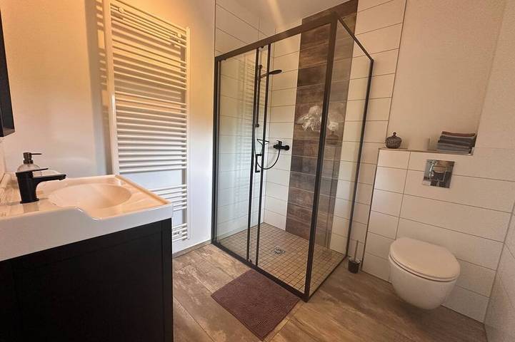 Ganze Wohnung, Haus an der Panke, Zimmer mit Badezimmer in Zepernick, Panketal