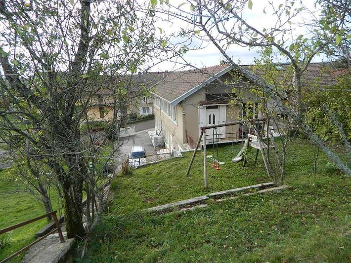 Gîte pour 6 personnes, avec Balcon et Terrasse ainsi que Jardin et Vue à Étival (Jura) - 3