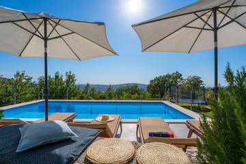 Villa pour 8 Personnes dans Gornje Sitno, Dalmatie continentale, Photo 4