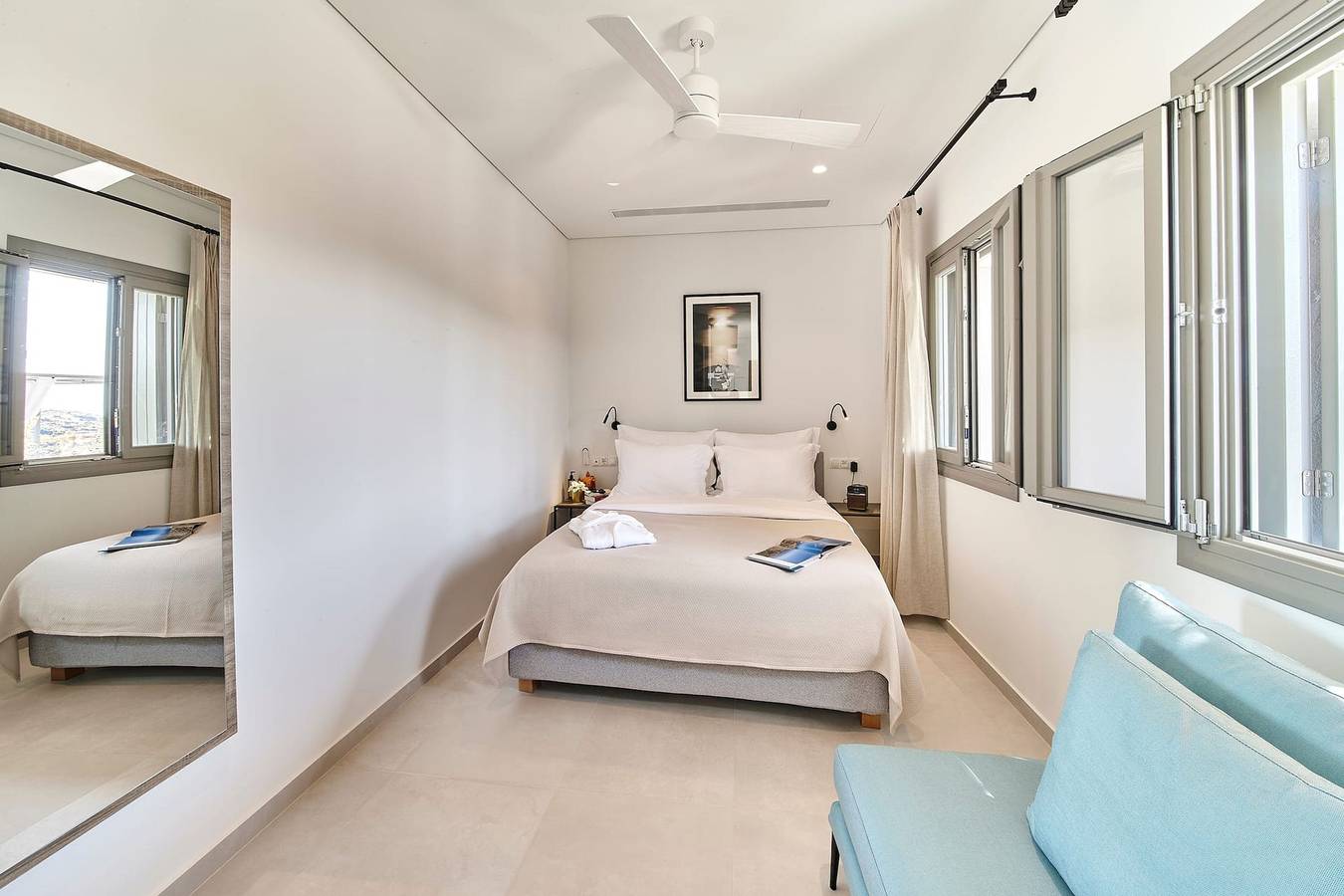 Entire apartment, Luxury Residence with Sea and Pool View in Cyclades