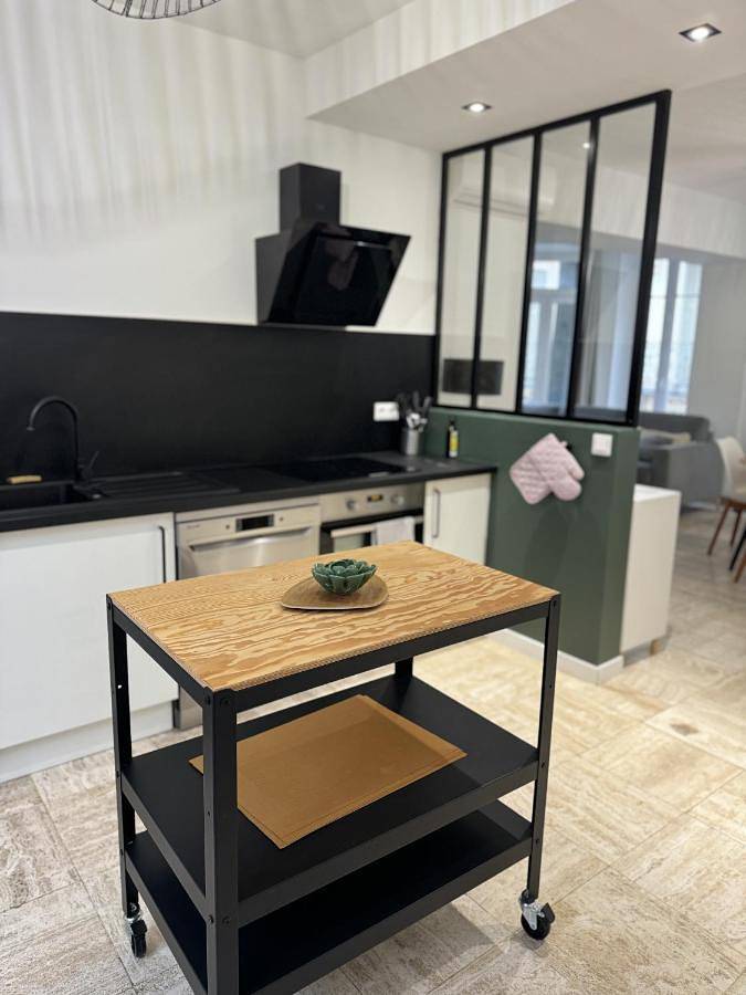 Gîte pour 4 personnes, avec Balcon et Terrasse ainsi que Jardin et Vue dans Office De Tourisme De Carcassonne - 4