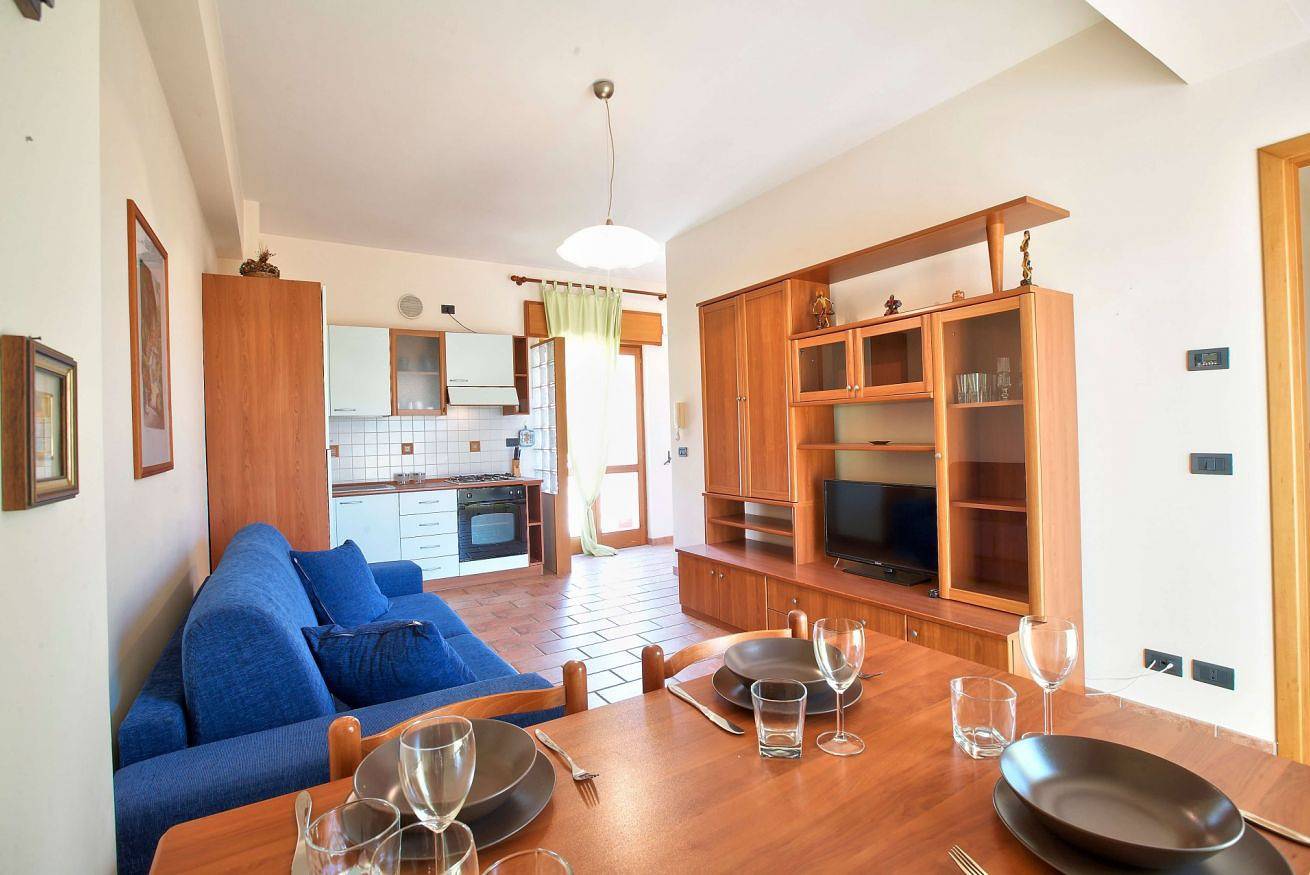 Appartamento intero, Conchiglia - mansarda bilocale con terrazzo vista città in Capo d'Orlando, Provincia di Messina