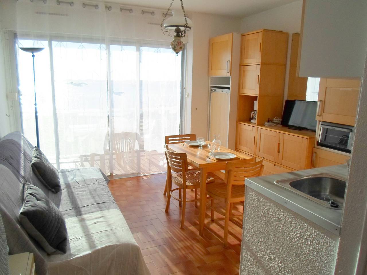 Estudio entero, Apartamento con Balcón y Se Admiten Mascotas en Balaruc-les-Bains in Balaruc-les-Bains, Côte d'Améthyste