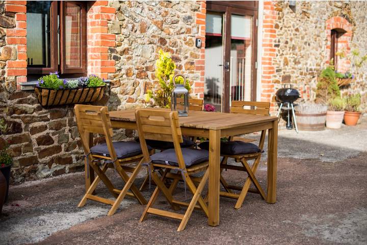 Rental for 4 people, with terrace and hot tub, child-friendly in Devon