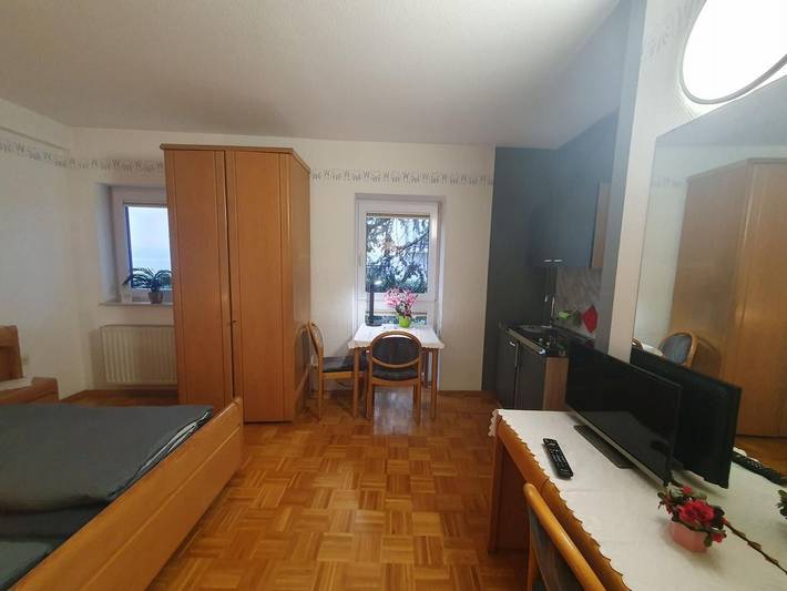 Ganze Ferienwohnung, Abm Apartment 14 in Zwingenberg, Bergstraße