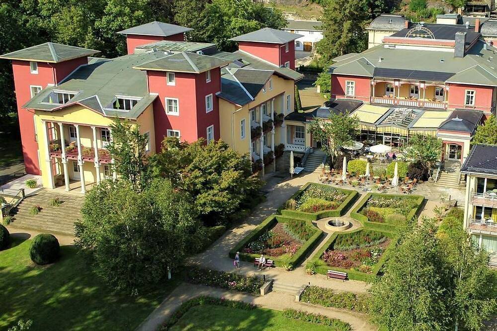 Komfortzimmer - für 1 bis 3 Personen - Parkhotel Bad Schandau in Bad Schandau, Elbsandsteingebirge