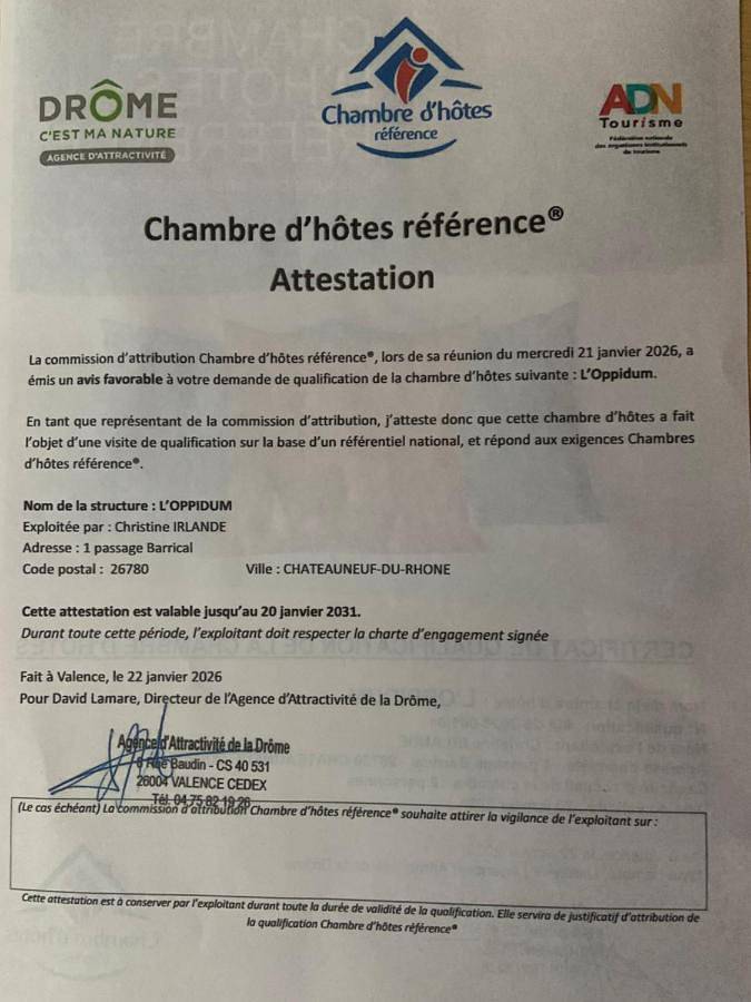 Location de vacances pour 2 personnes, avec jardin ainsi que piscine et vue à Châteauneuf-du-Rhône - 2