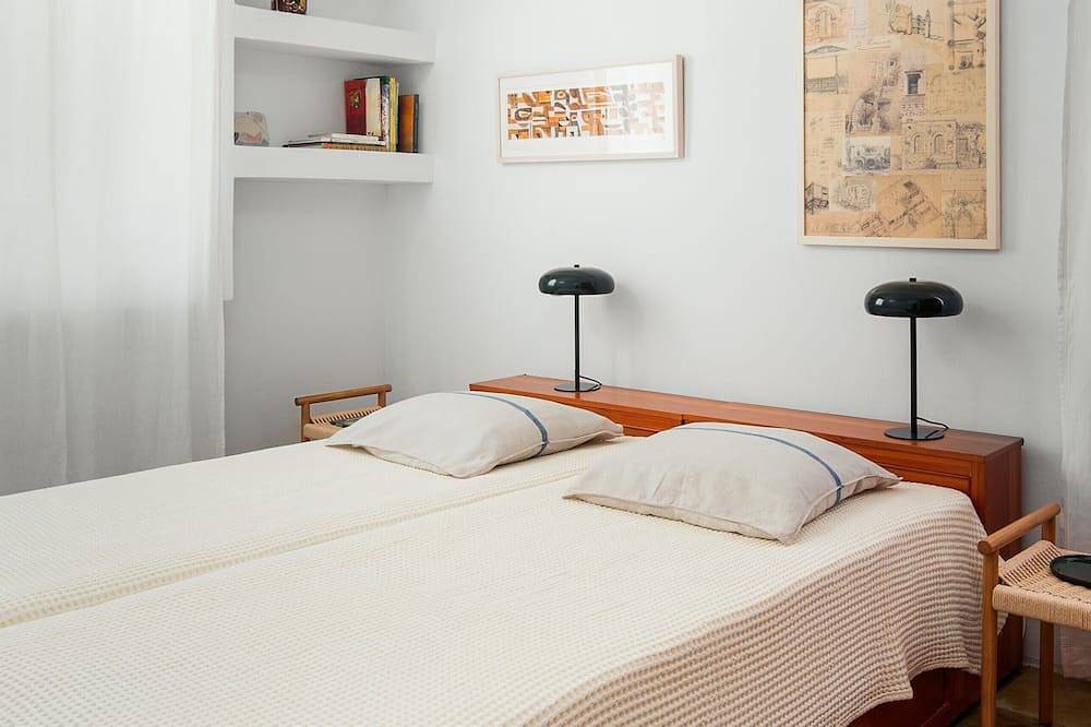 Una casa mediterranea adatta alle famiglie sulla spiaggia, vicino a Livadi in Livadi, Cicladi