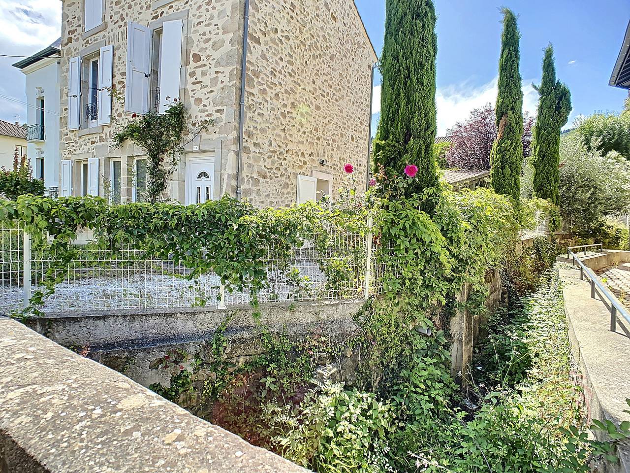 Charmante maison F4 avec terrasse proche Thermes et centre, animaux acceptés in Lamalou-les-Bains, Région de Béziers