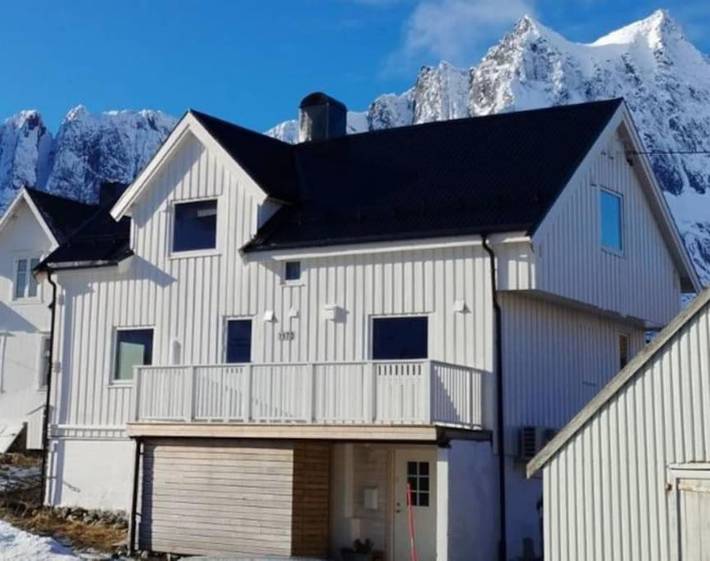 Gîte pour 4 personnes, avec Balcon ainsi que Terrasse et Vue dans Berg (Norvège)