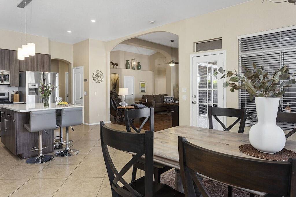 The Vistas - Lakefront Luxury Home / Mountain Views, Heated Pool with Private Pontoon Boat in Glendale, Maricopa County