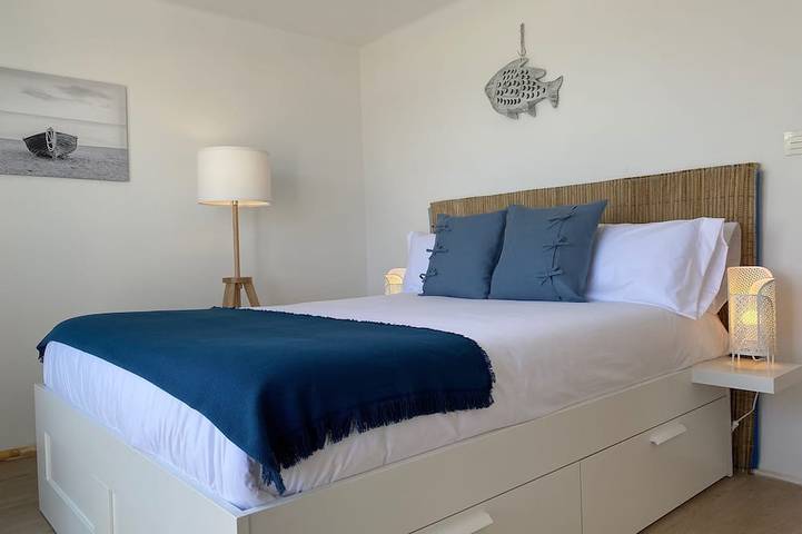 Beachfront Home · 5 Steps to the Sand · Large Private Terrace with Pergola · AC in Cunit, Penedes DO