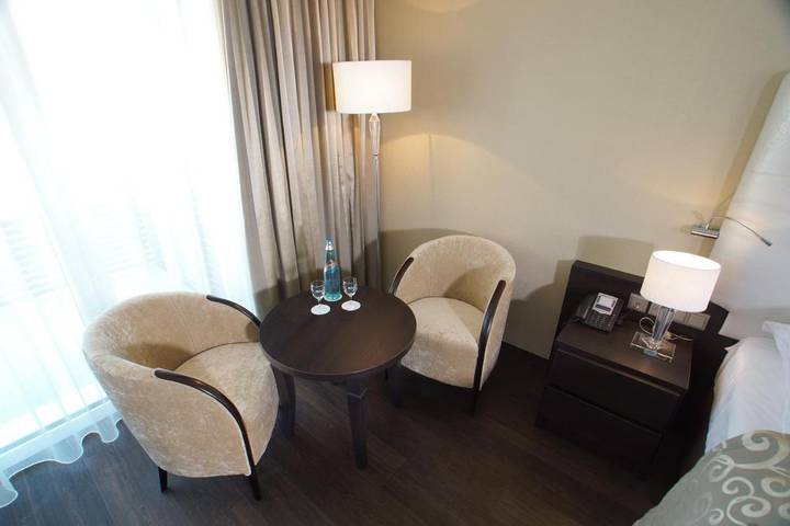 Ferienwohnung für 2 Personen, mit Balkon und Terrasse in Ihringen am Kaiserstuhl - 4
