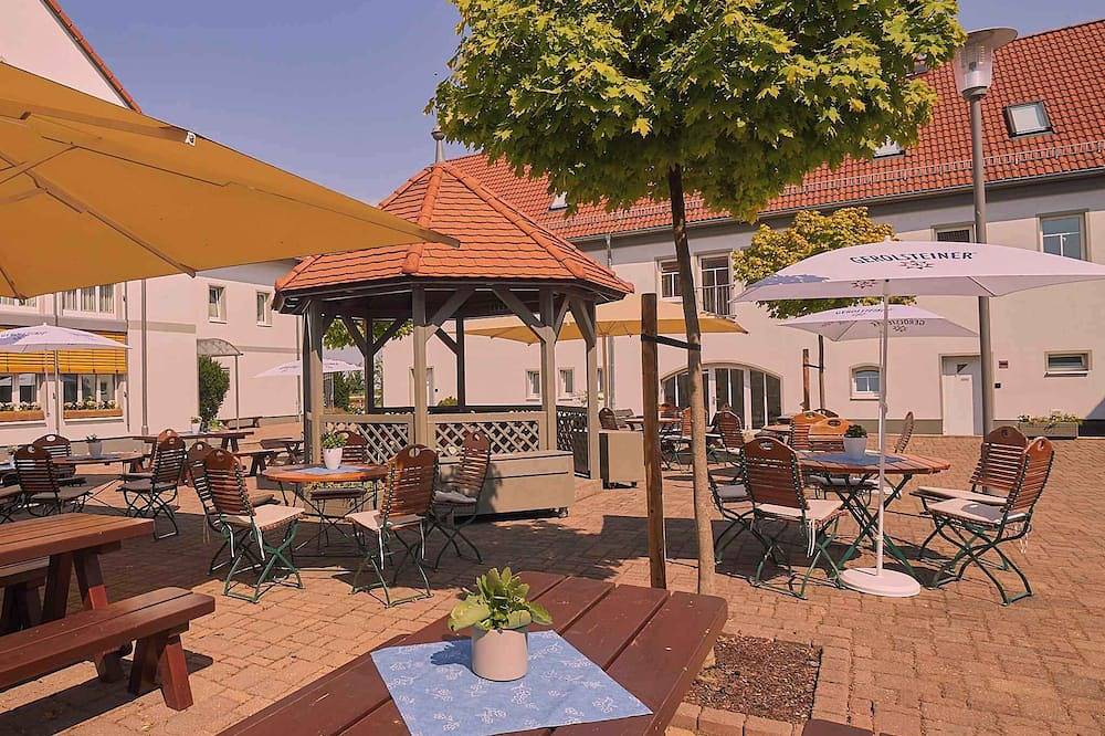 Ganze Wohnung, Ferienwohnung mit Blick auf die Wälder in Roßwein, Chemnitz und Umgebung