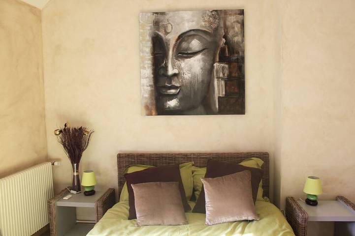 Town house in Pommard in the heart of the Burgundy vineyards in Pommard, Beaune region