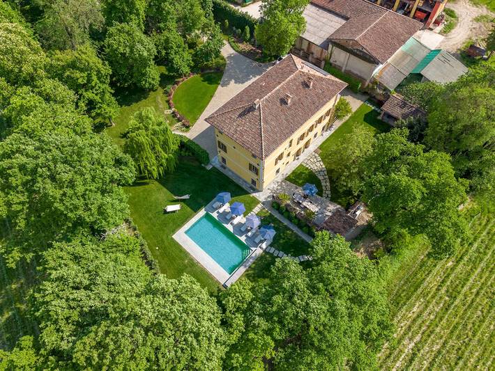 Villa per 12 persone, con Giardino a Nizza Monferrato