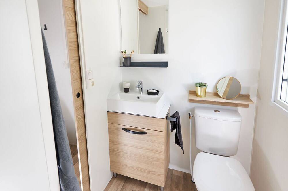 Bungalow at Holiday Marina ⭐️⭐️⭐️⭐️⭐️ in Port Grimaud. Possible mooring in Port Grimaud, Grimaud