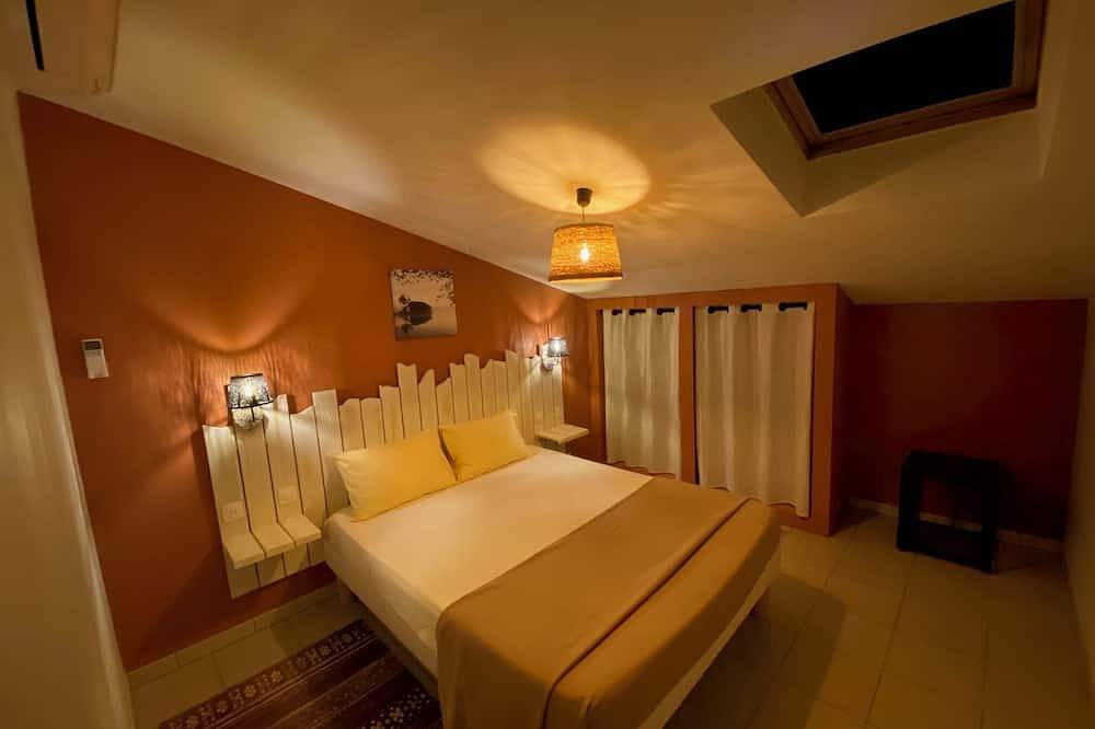 Apartamento entero, A Little Provençal Paradise (Coccinelle Duplex) in Allemagne-en-Provence, Parc naturel régional du Verdon