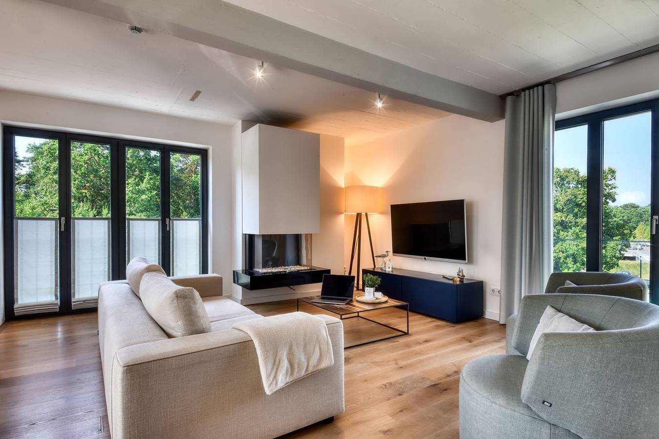 Geheel appartement, Luxuswohnung Sonnenloft 14 in Prora Düne 7 mit wohnungseigener Sauna und Kamin in Prora, Binz