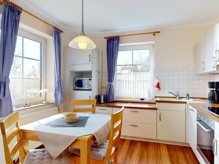 Ferienwohnung für 3 Personen, mit Terrasse und Garten, kinderfreundlich in Lancken-Granitz - 3