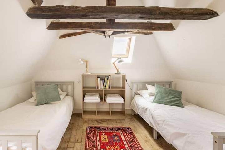 Location de vacances pour 5 personnes, avec terrasse ainsi que jardin et piscine à Saint-Robert - 3