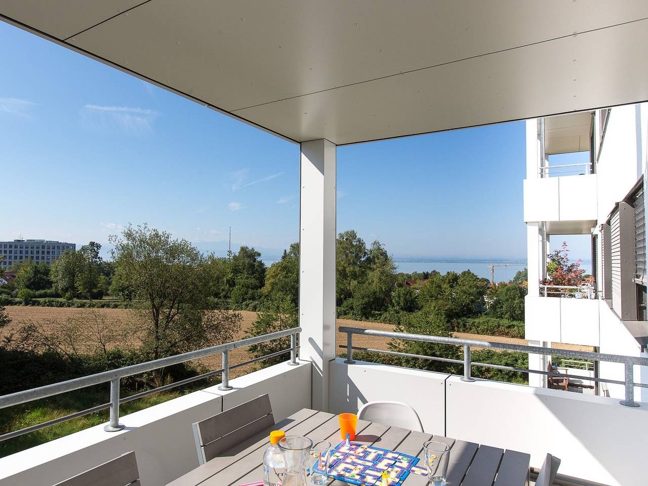 Ganze Wohnung, Ferienwohnung 'Busch' mit Seeblick, Balkon und Wi-Fi in Friedrichshafen, Region Bodensee-Oberschwaben