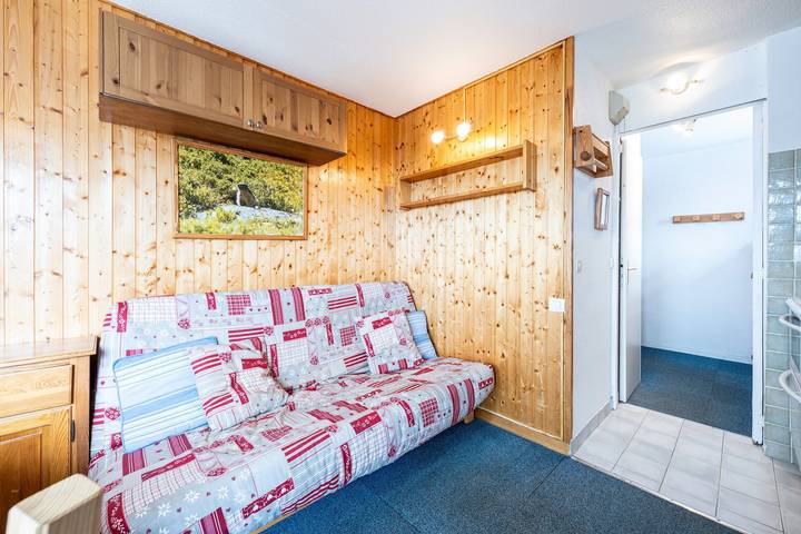 Entire studio, Studio "Les Bouquetins A" with Balcony and Valley View (South Facing) in La Rosière, Montvalezan