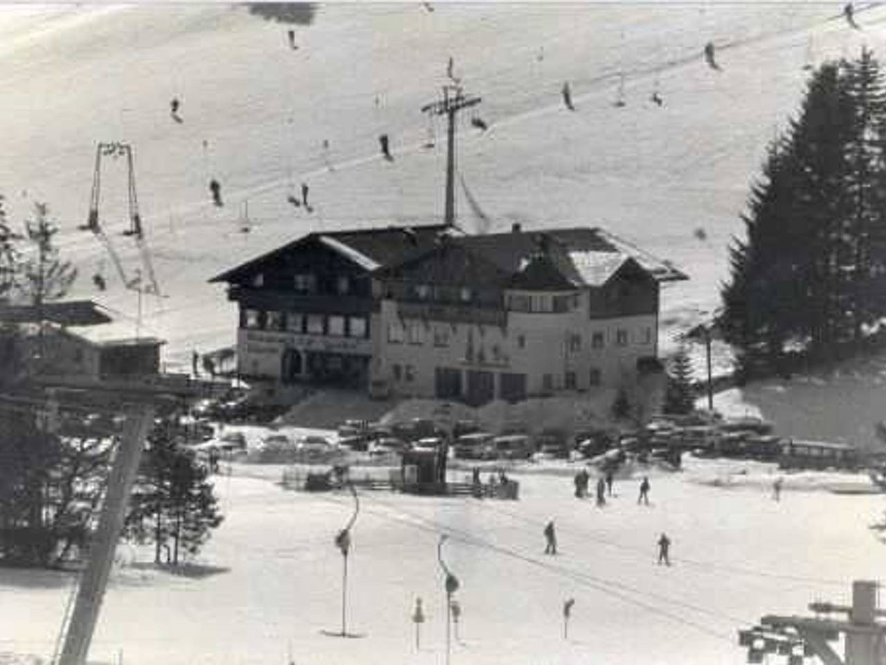 Ganze Wohnung, Landgasthof Schuster - Hahnenkamm F in Nesselwängle, Allgäuer Alpen (Österreich)