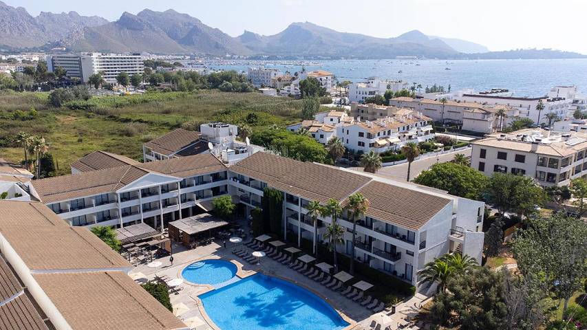 Appart’hôtel pour 2 personnes, avec Balcon et Terrasse ainsi que Jardin et Piscine