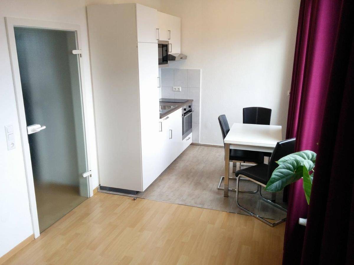 Boardinghouse Stadtvilla Budget - Einbett-Studio mit Küchenzeile und Wlan in Schweinfurt, Fränkisches Weinland