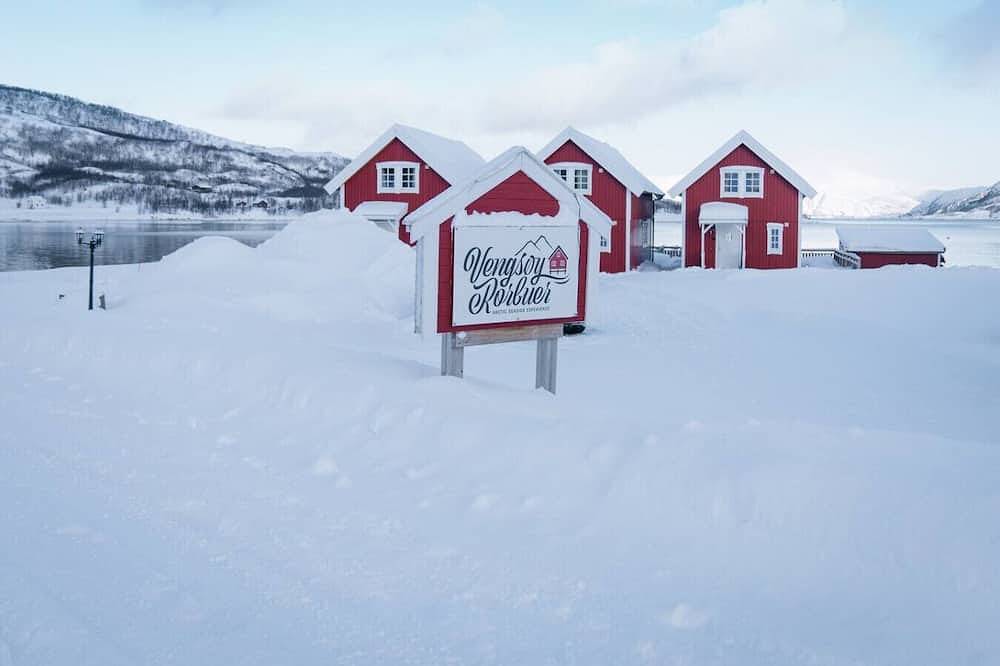 Seaside Cabins Near Tromsø | Northern Lights Views in Tromso