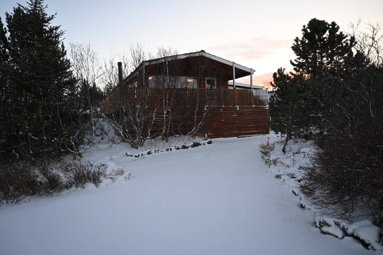 Two-Bedroom Chalet in Thingvellir