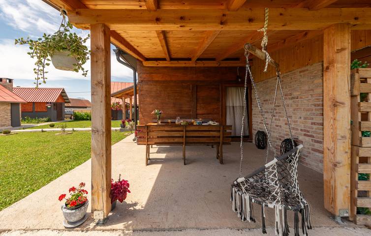 Encantador apartamento de 150 m² con piscina, terraza y a 200 m del río Novčica in Gospić, Condado de Lika-Senj
