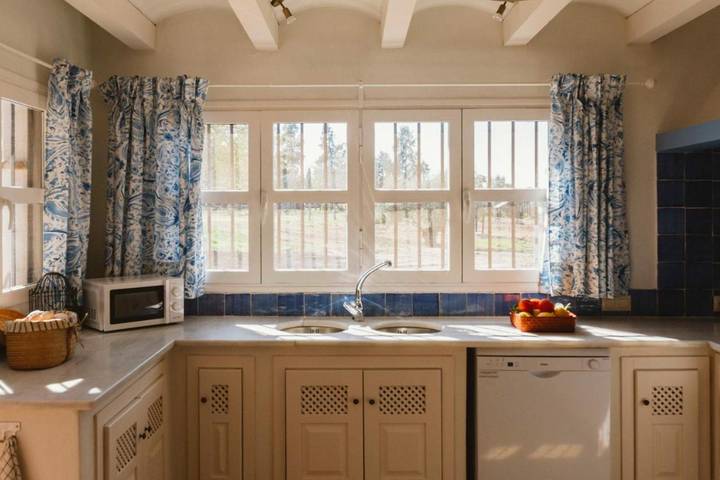 Casa de vacaciones para 20 personas, con jardín además de vistas y piscina, Se admiten mascotas en Campiña de Carmona - 3