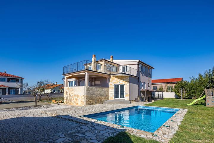 Ferienwohnung für 4 Personen, mit Pool