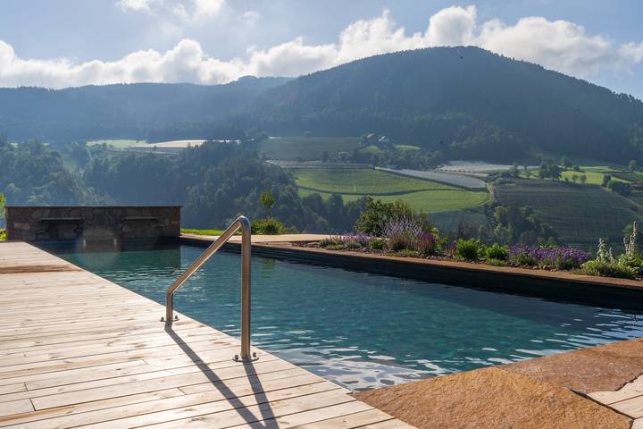 Entire apartment, Apartment "Spornberg Mountain Living Ostberg" with Mountain View in Ritten, Sarntal Alps