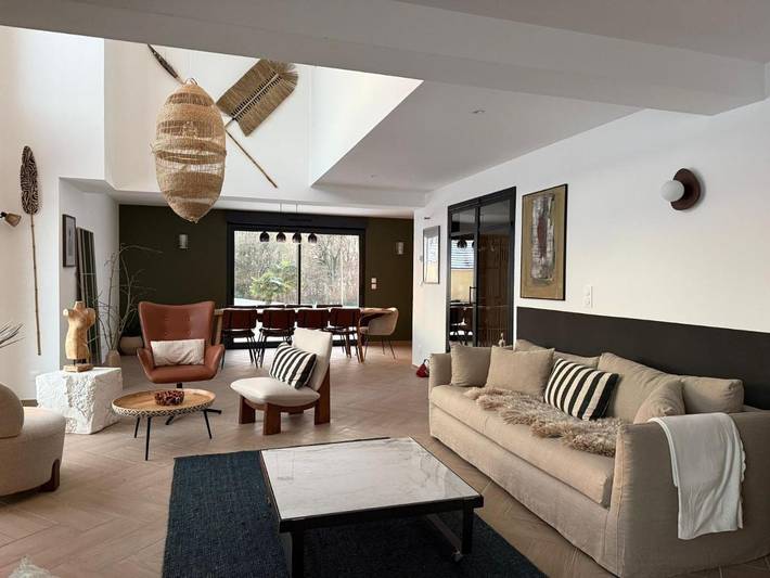 Location de vacances pour 12 personnes, avec terrasse à Martainville