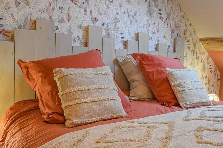 Location de vacances pour 6 personnes, avec jardin ainsi que sauna et jacuzzi à Bragelogne-Beauvoir - 2