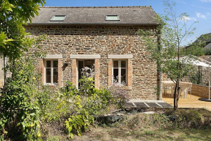 Casa «La Maison De Deminiac» con terraza privada, jardín compartido y Wi-Fi in Dol-de-Bretagne, Región de Saint-Malo